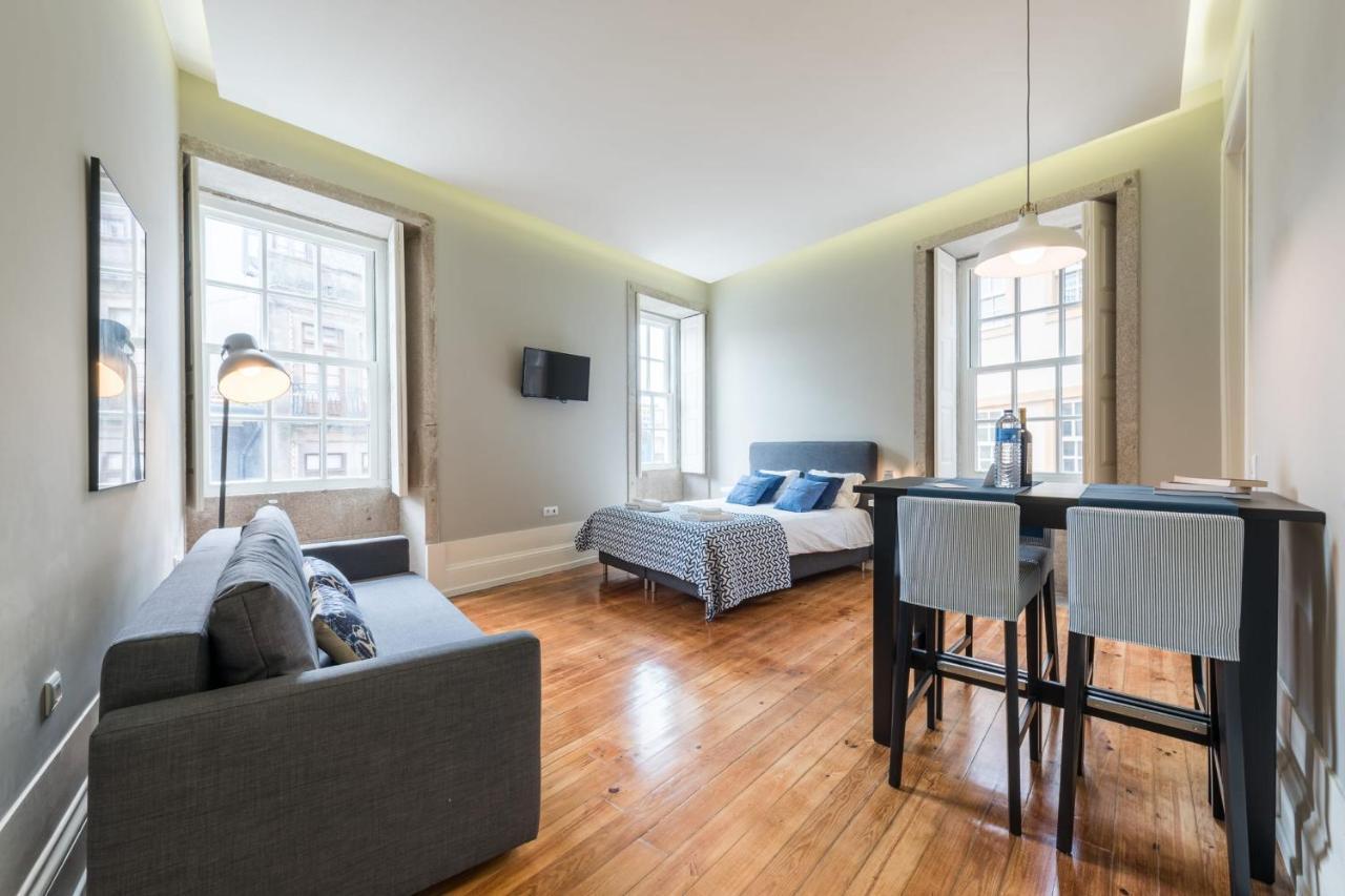 Appartamento Guestready - Chic Retreat In The Heart Of Oporto Esterno foto