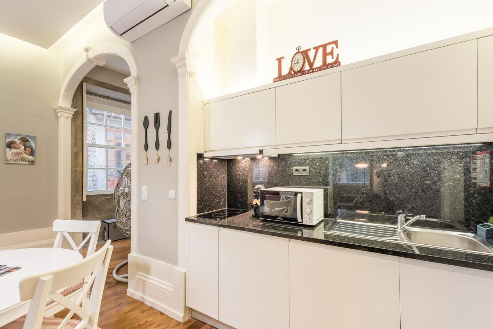 Appartamento Guestready - Chic Retreat In The Heart Of Oporto Esterno foto