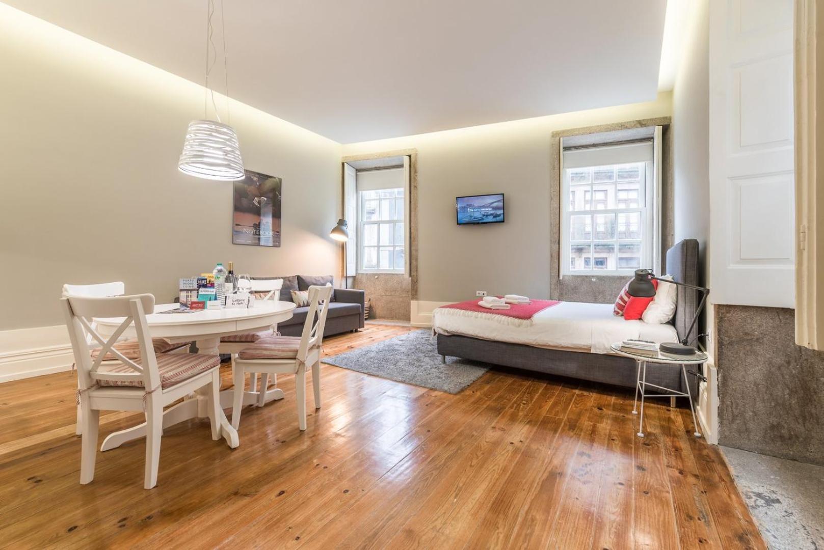 Appartamento Guestready - Chic Retreat In The Heart Of Oporto Esterno foto