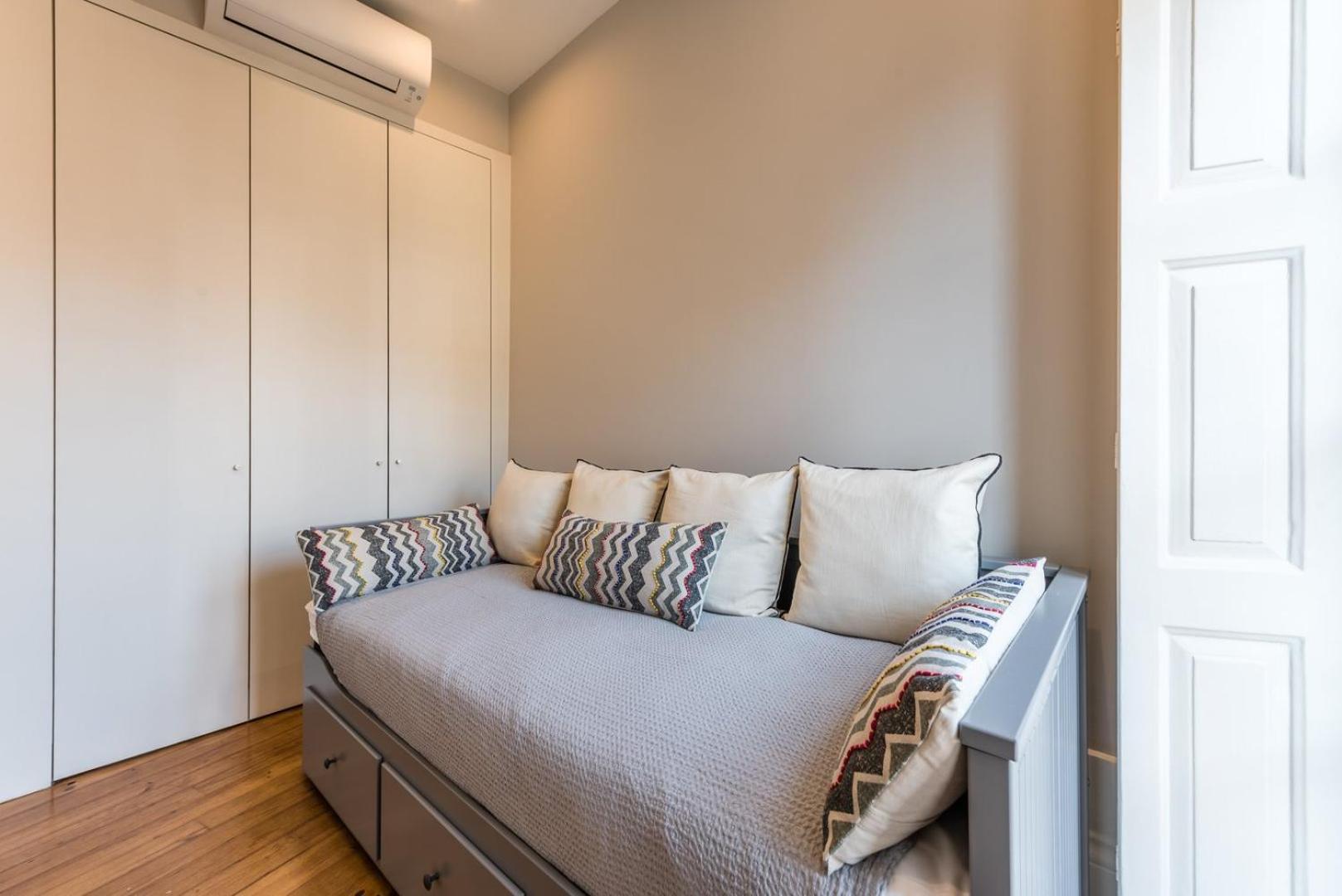 Appartamento Guestready - Chic Retreat In The Heart Of Oporto Esterno foto