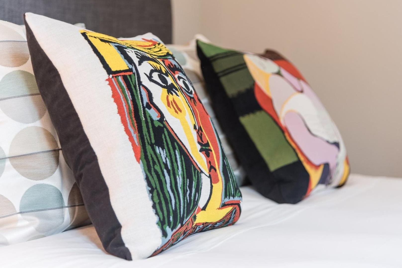 Appartamento Guestready - Chic Retreat In The Heart Of Oporto Esterno foto