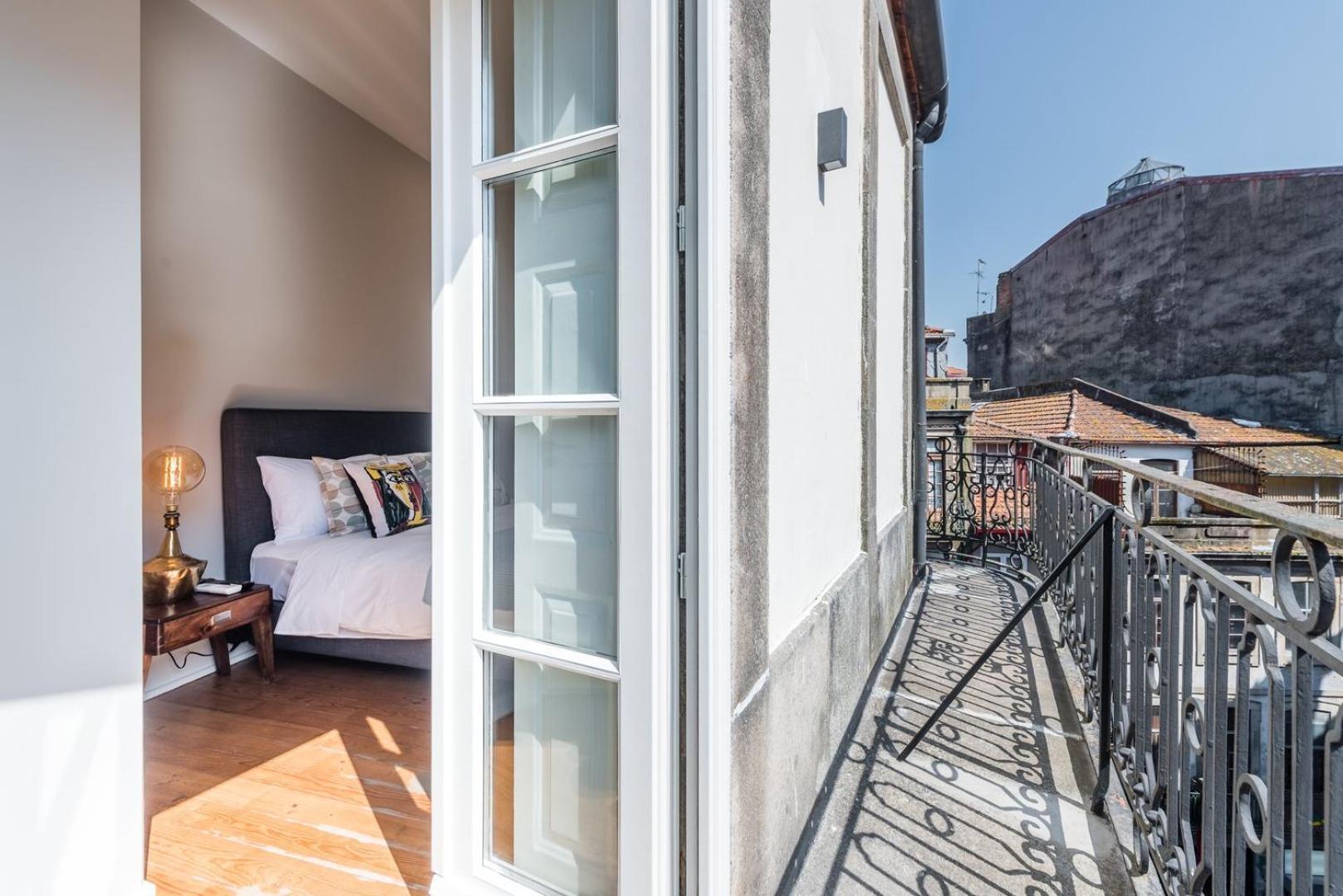 Appartamento Guestready - Chic Retreat In The Heart Of Oporto Esterno foto